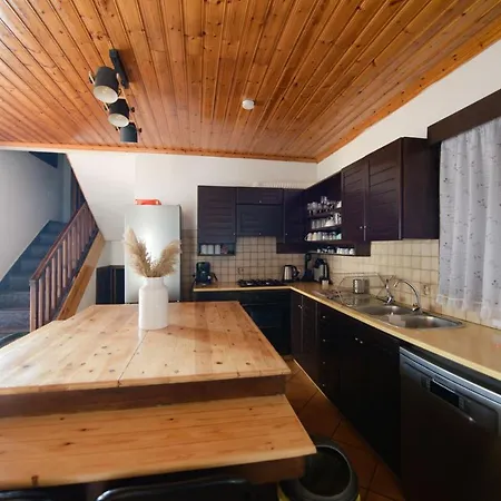 The Cosy Pine Villa